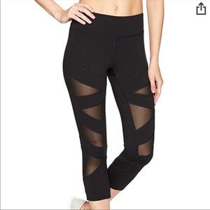 Jessica Simpson The Warm Up workout leggings